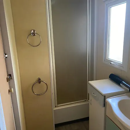 캠프장 Calme Proche De La *