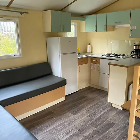 캠프장 Calme Proche De La *